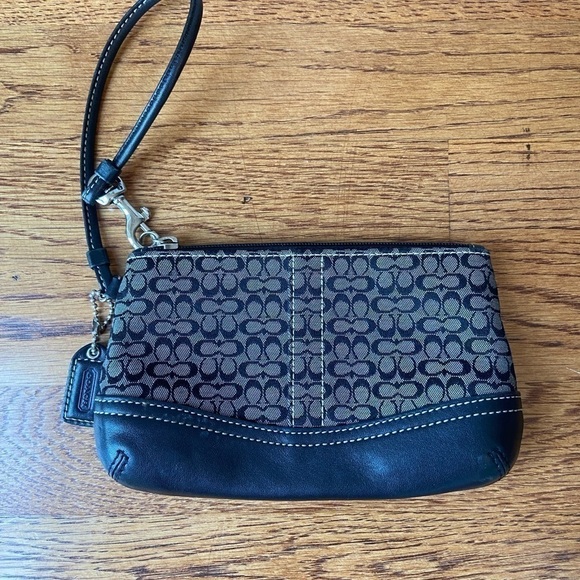 coach wristlet black/dark gray leather and fabric used good condition - Picture 10 of 10